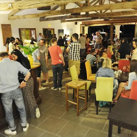 La Grainerie Le Manoir De Longeveau Hébergement de vacances *